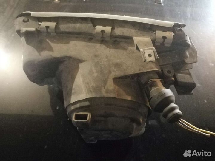 Фара правая audi 100 c4 Depo