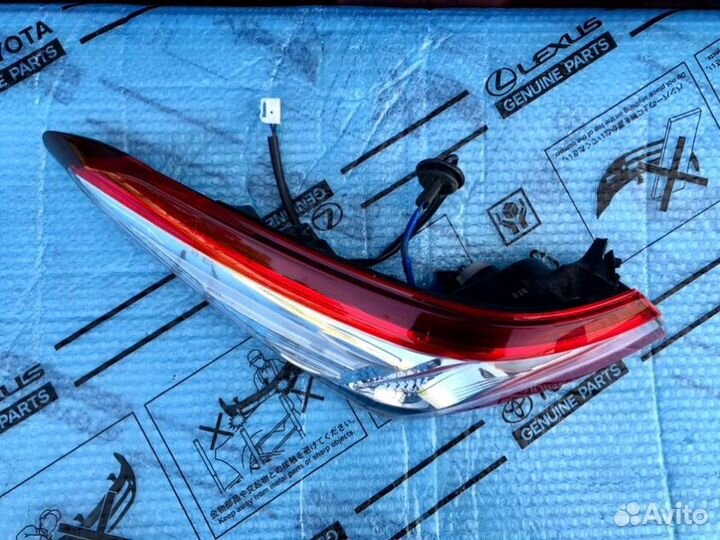 Фонарь задний левый Toyota Camry 70 2017-2023