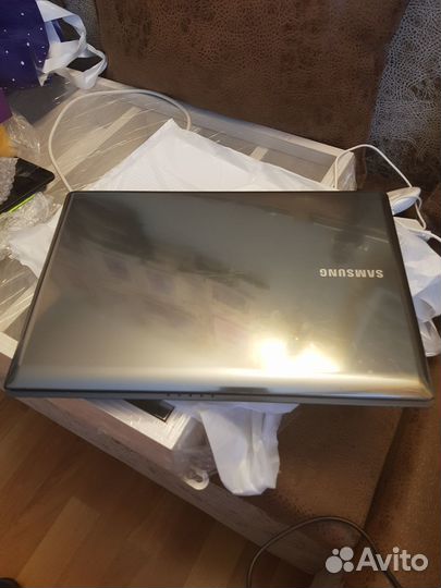 Ноутбук Samsung NP-R425