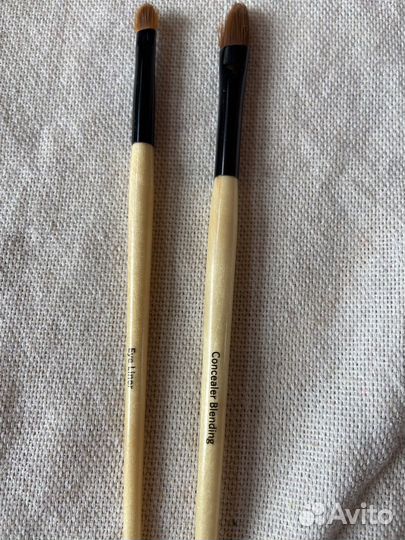 Набор из двух кистей для макияжа Bebbi brown