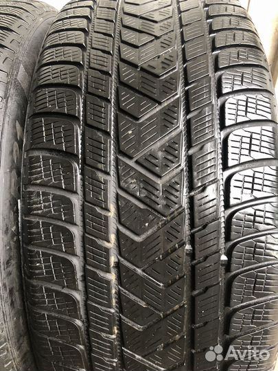 Pirelli Scorpion Winter 285/40 R22 и 325/35 R22