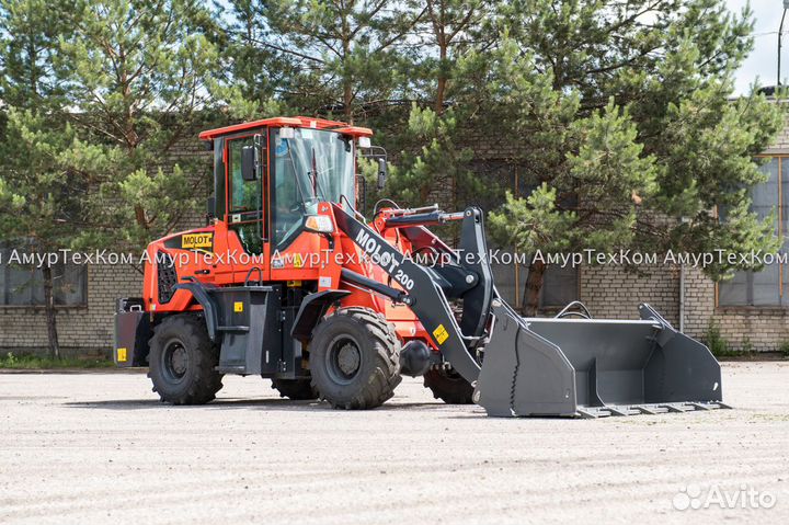 Фронтальный погрузчик Molot 200, 2023