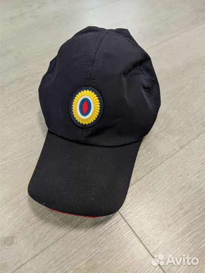 Мужская шапка и кепка полицейская