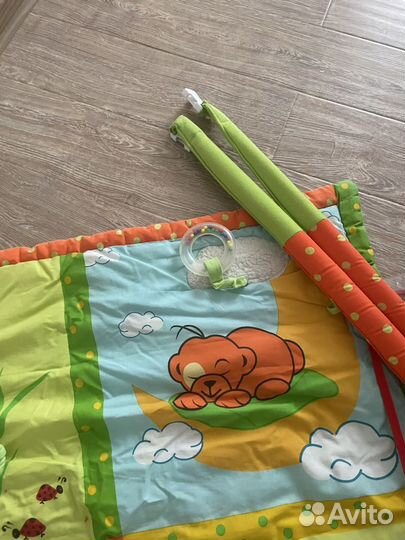 Развивающий коврик с дугами