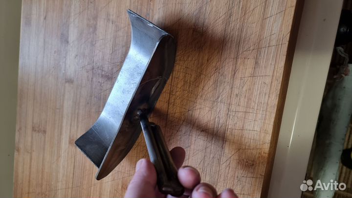 Совок для чистки барбекю (угольного гриля)