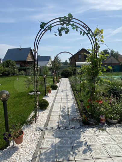 Дом 200 м² на участке 25 сот.