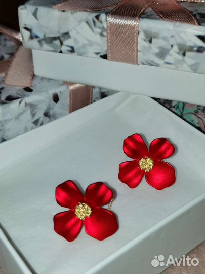 Серьги- гвоздики женские