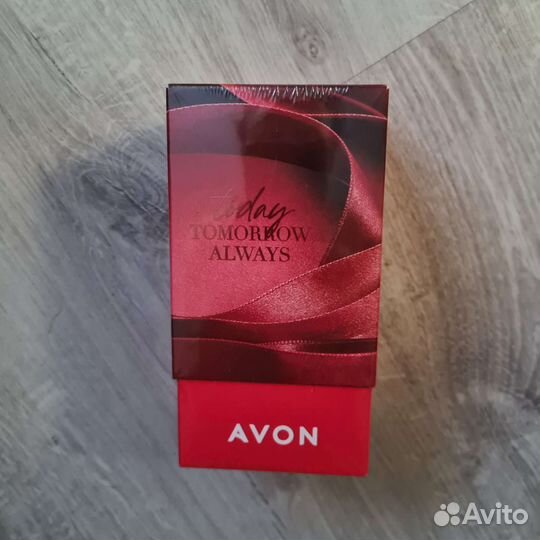 Женский парфюмерный набор avon