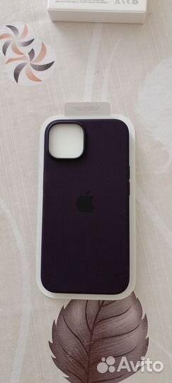 Чехол на iPhone 14