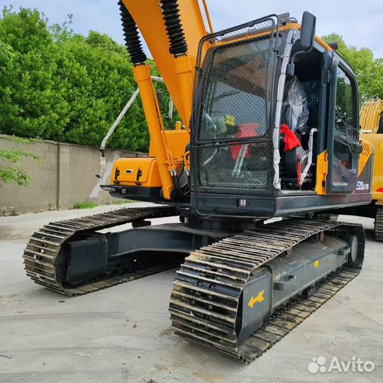 Гусеничный экскаватор Hyundai R 220LC-9S, 2023