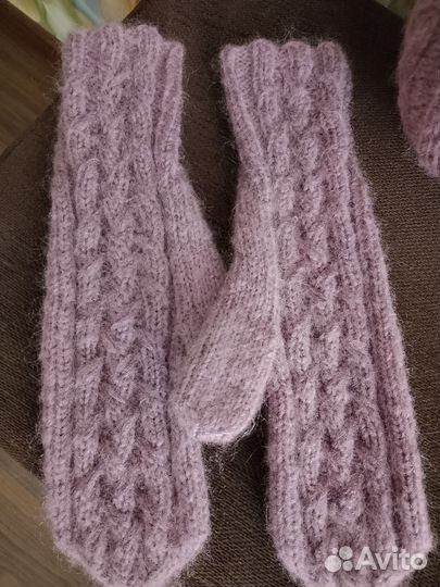 Вязаный комплект ручной работы