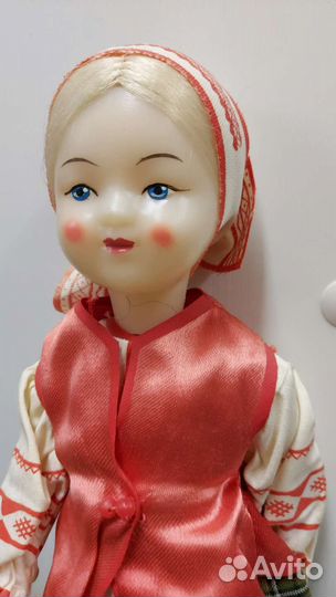 Кукла в народном костюме Белорусской С С Р