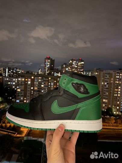 Nike Air Jordan 1 Retro High OG Pine Green 2.0