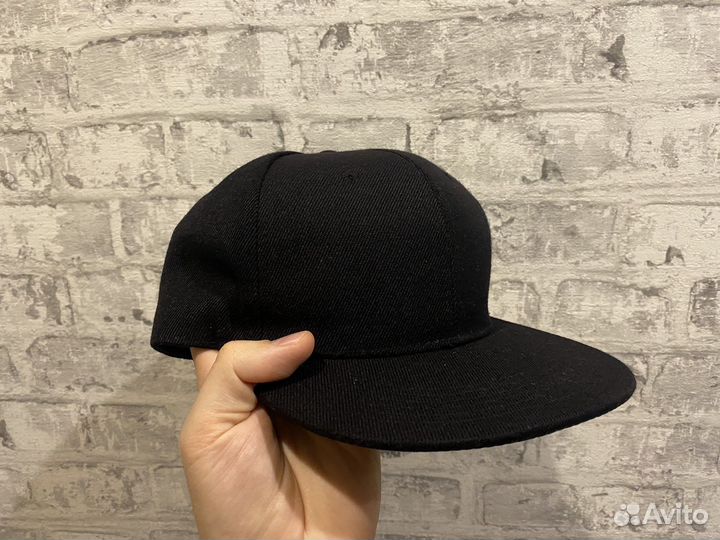 Черная бланковая кепка снепбек