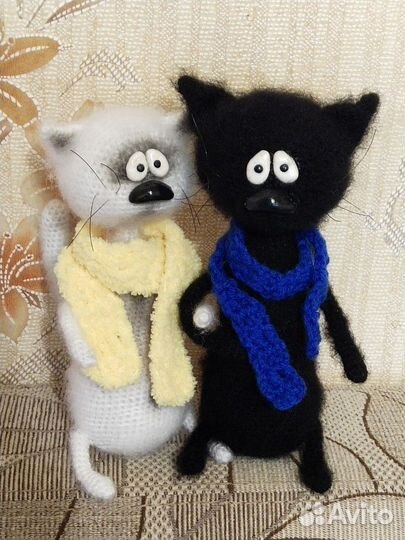 Кот, кошка, интерьерная вязаная игрушка