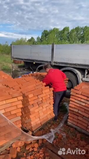 Кирпич полнотелый М125 рядовой, в поддонах