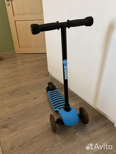 Самокат scooter трехколесный