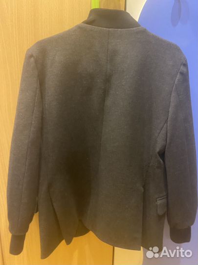 Пиджак-бомбер на мальчика 128р в школу