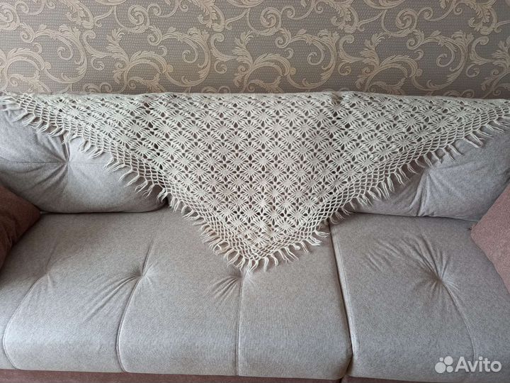 Шаль ручной работы нитки с добавлением шерсти