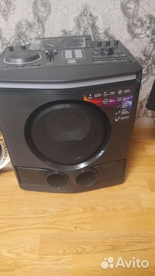 Колонка, новая есть паспорт и коробка