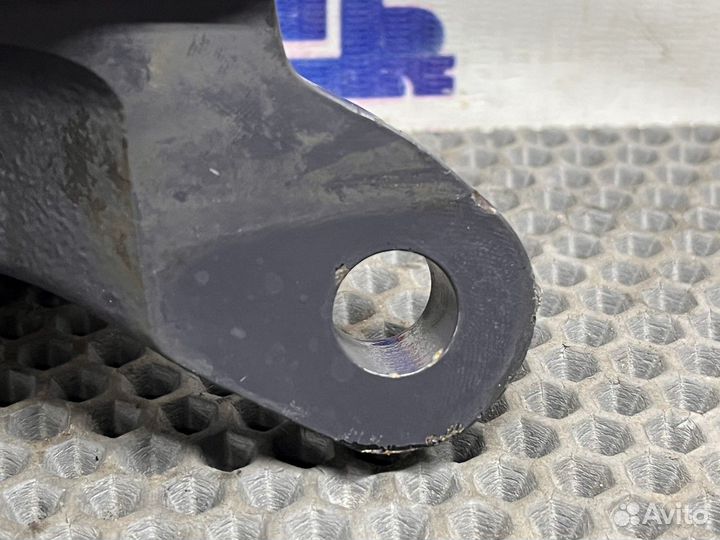 2290960 Кронштейн стабилизатора переднего