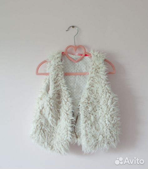 Меховая жилетка на девочку 98-104 см