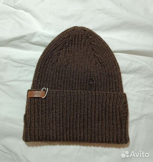 Комплект шапка, манишка, варежки ручной работы