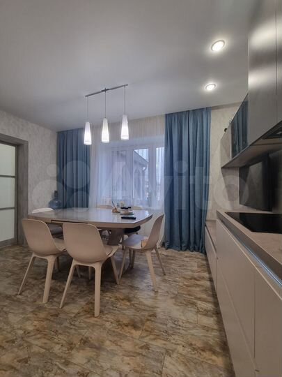 Дом 300 м² на участке 12 сот.