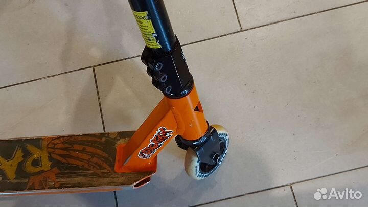Трюковой самокат fox pro RAW б/у
