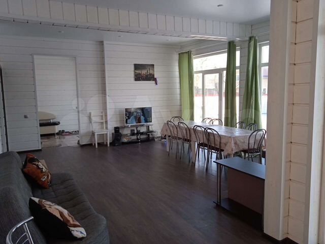 Коттедж 225 м² на участке 9 сот.