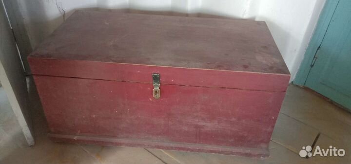 Сундук деревянный