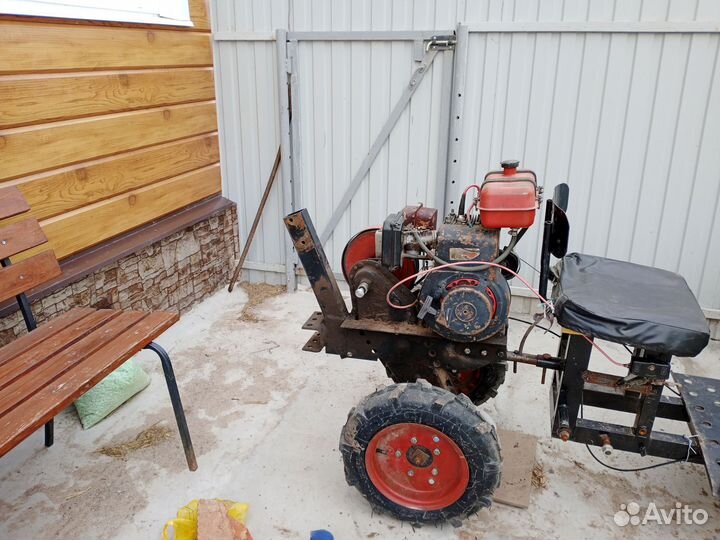 Мотоблок б/у с тележкой на ходу