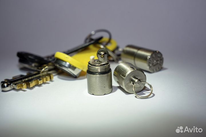 Зажигалка бензиновая. Брелок на ключи