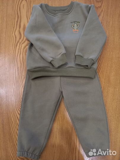 Костюм детский с начесом новый, р-р 98