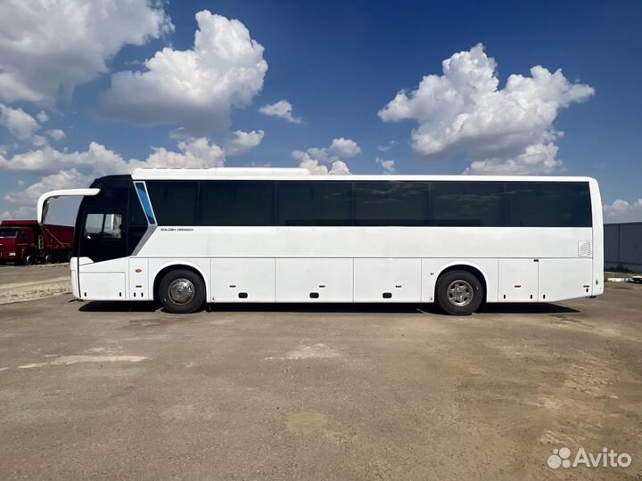 Туристический автобус Golden Dragon XML6122J, 2024