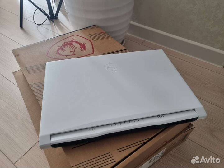 Ноутбук MSI Sword 15 A11UE-212XRU