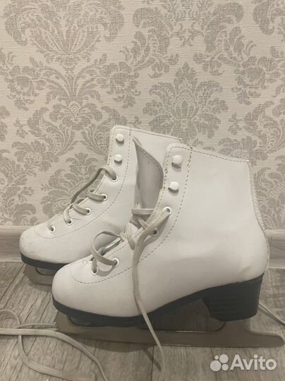 Коньки фигурные 34 размер