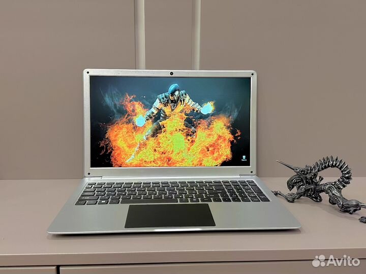 Ноутбук intel/8gb/ssd/intel UHD/Full HD ips