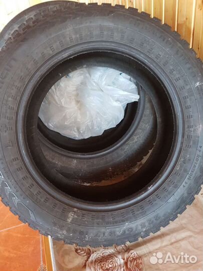 Aderenza ADZA7 225/60 R17