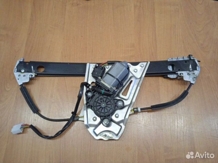 Стеклоподъемник электрический задний правый