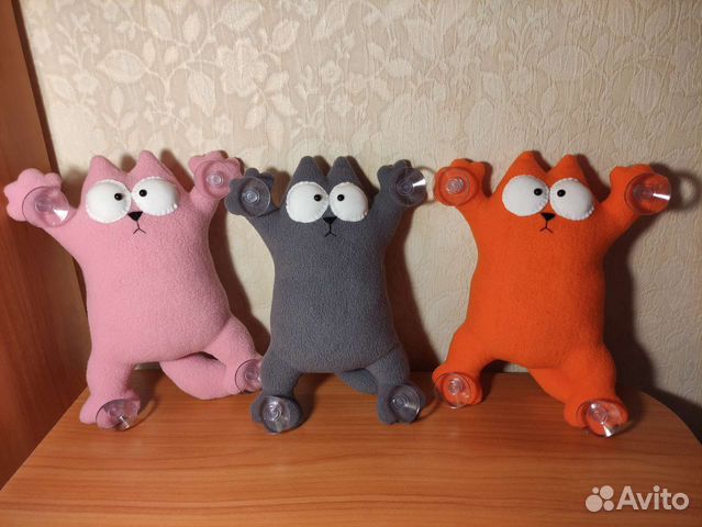 Котики в авто на присосках