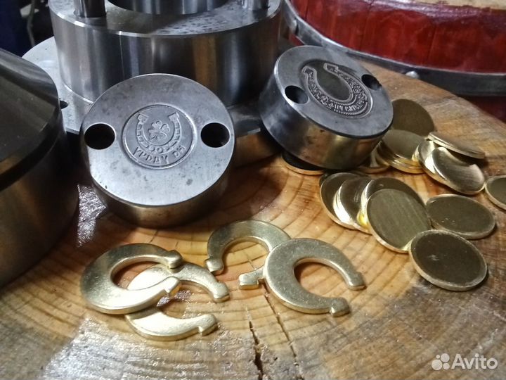 Станок для чеканки сувенирных монет