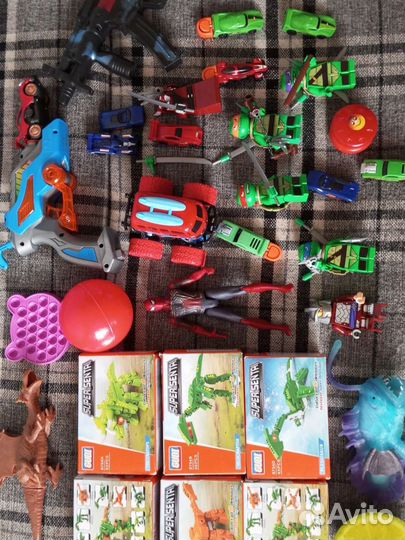 Игрушки для мальчика пакетом