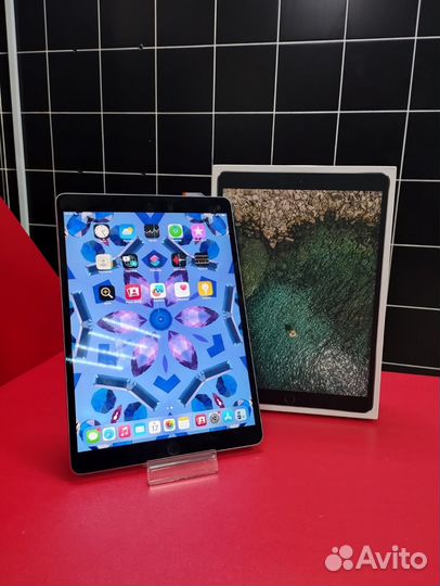Планшет Apple iPad Pro Wi-Fi 10.5 64 GB