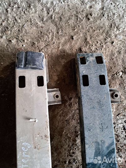 Усилитель переднего бампера Ягуар x-type