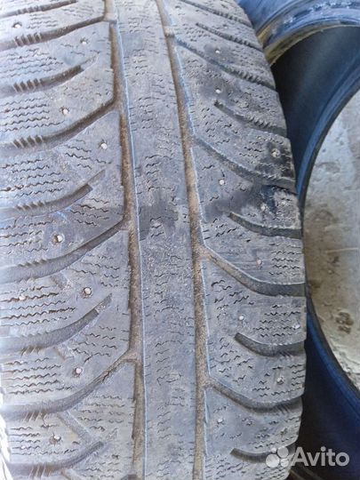 Bridgestone Ice Cruiser 7000 215/65 R16