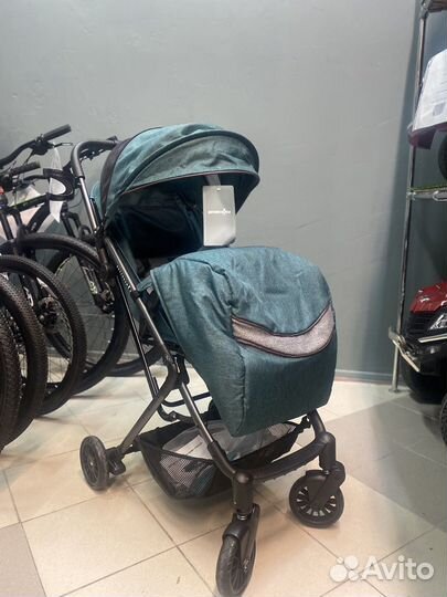 Коляска новая