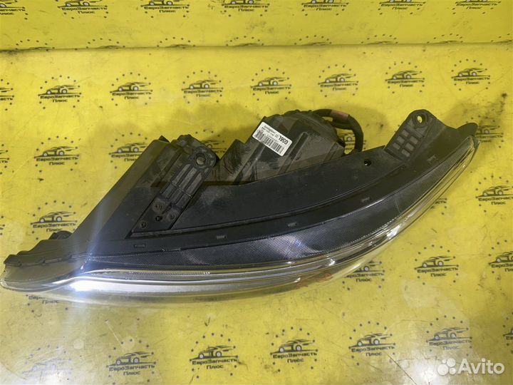 Фара передняя левая Kia Sorento