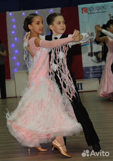 Платье бальное стандарт Ю-1