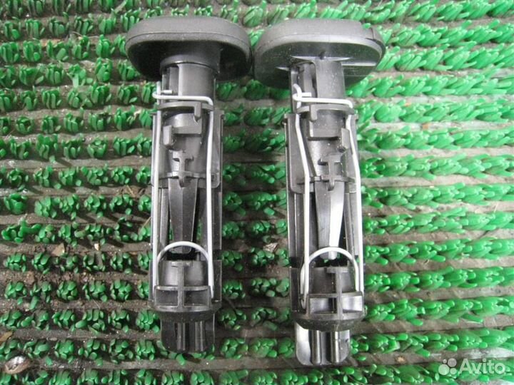 Направляющая подголовника Citroen Berlingo B9 2011